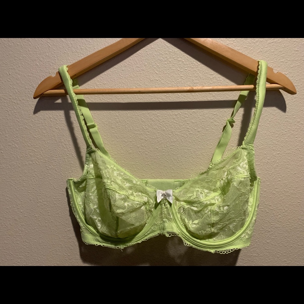 2 bras